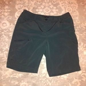 oobē Brand charcoal packable Hiking  shorts size 8